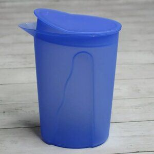 Vintage Tupperware #3216B-3 Blue Impressions Slim Line Pitcher w/ Rocker Lid